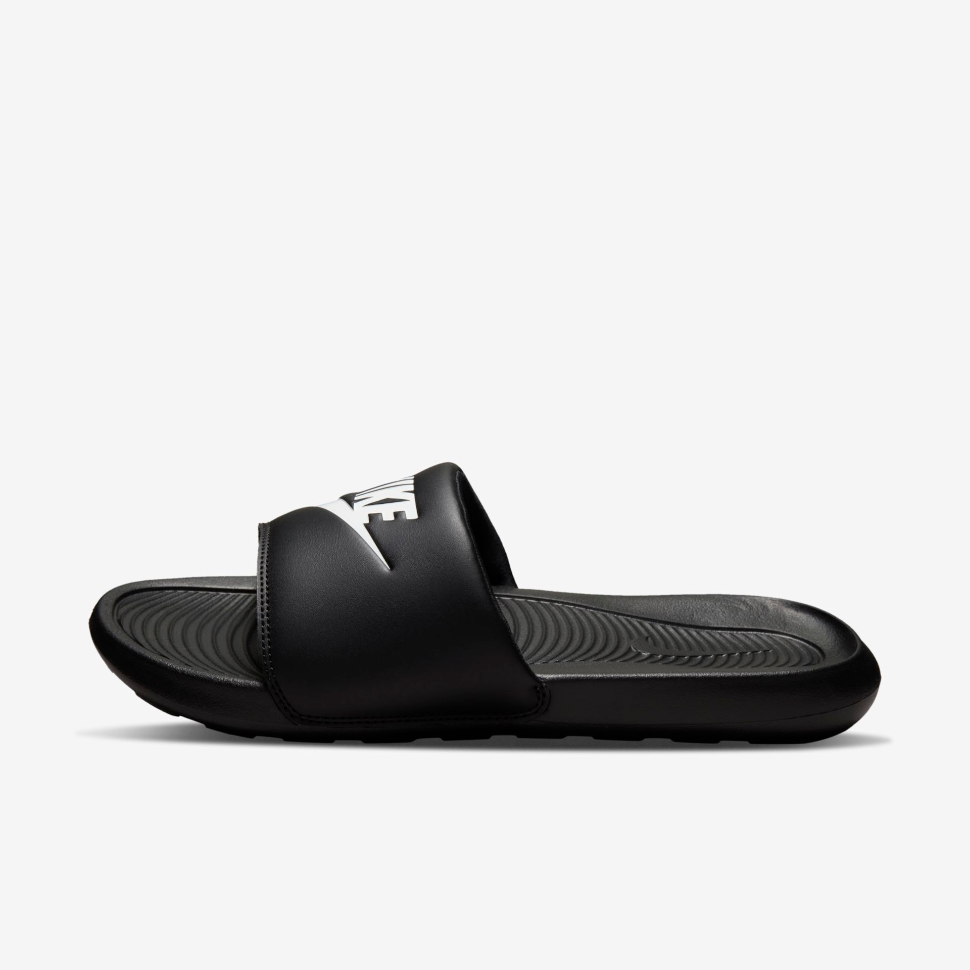 Brazil product data sample: Chinelo Nike Victori One Masculino Preto
